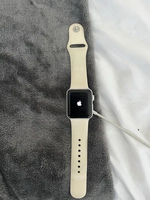Apple Watch Series 3 (Nike) GPS 38mm A1858 - Image 1 of 4