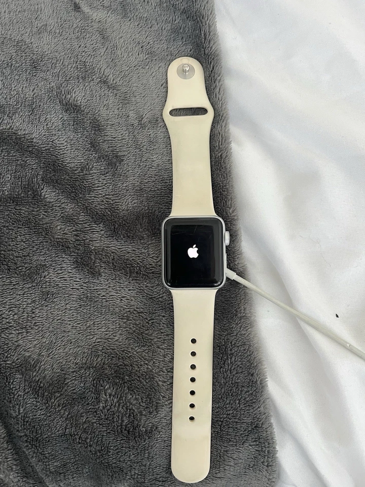 Apple Watch Series 3 (Nike) GPS 38mm A1858 - Image 1 of 4