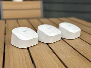 eero 6 AX1800 1800 Mbps 4 Port 900 Mbps Dual-Band Mesh Wi-Fi 6 System - M110311 - Photo 1/8