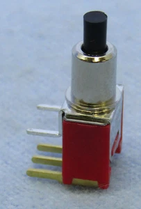 Philmore 30-20507 SPDT ON-(ON) Momentary Push Button Switch, Right Angle - Picture 1 of 1