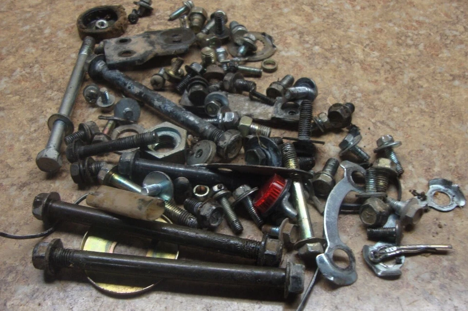 1987 Suzuki LT125 LT 125 Quadro de Corpo Quadrunner Porcas Parafusos Hardware Quad Runner - Imagem 1 de 1