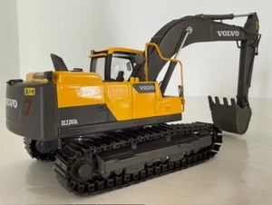 1:50 VOLVO EC220D Excavator Diecast Model By Motorart - Picture 1 of 6