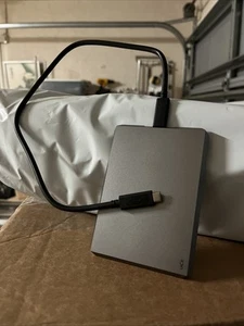 LaCie Mobile Drive 2 TB USB-C externe tragbare Festplatte STHG200040 BESCHREIBUNG LESEN! - Bild 1 von 11
