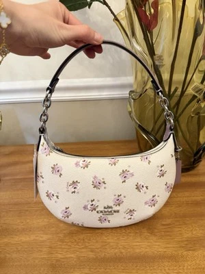 全新带标签 Coach 迷你 Payton 包带花卉印花 CBA77 银色/粉笔 — 第 1/4 张图片