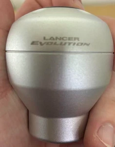 Mitsubishi Lancer Evolution X Genuine Shift Knob, Aluminum Silver Rare Japan - Foto 1 di 4