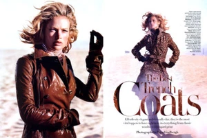 "Peter Lindbergh Carolyn Murphy 2005 8 páginas editorial de la revista - ""gabardinas" - Imagen 1 de 4