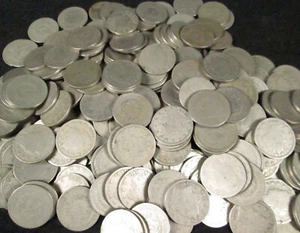 Roll LIBERTY NICKELS FULL DATES V-Nickels 40 coins No Cleaned/ Dark/ Corroded - Picture 1 of 1