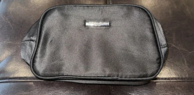 Bolso de Maquillaje Giorgio Armani Perfumes Negro Estuche de Viaje Bolsa de Cosméticos Bolso sin asas Foto 1 de 4