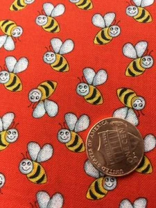 Biene Bienen Bzzz Stoff 1 Yard roter Hintergrund 100 % Baumwolle kostenloser Versand. GT2 - Bild 1 von 4
