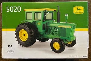 JOHN DEERE 5020 by ERTL 2-Cylinder Club Edition in 1/16 SCALE AGE 14+ ****** - Picture 1 of 6