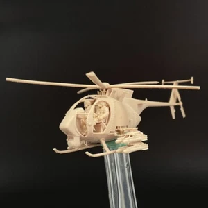 Maßstab 1:72 Modern War US MH61 Hubschrauber Resin Modell und Pilot Figuren Dioramen - Bild 1 von 7