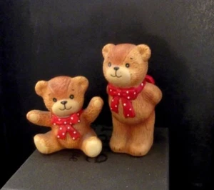Enesco teddy bears set of 2 red pokadot ribbon sitting standing Valentines heart - Picture 1 of 4