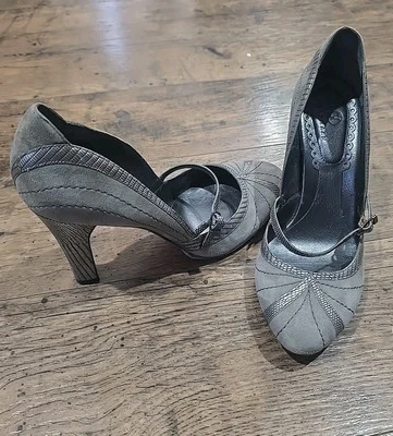 Zapatos de mujer Cole Haan talla 8,5B grises tacones antideslizantes Foto 1 de 4