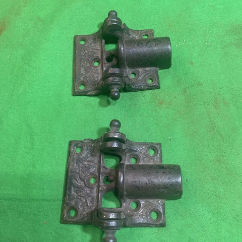 ANTIQUE CAST IRON SCREEN DOOR SPRINGS LOADED HINGE DOOR HARDWARE LOT OF 2 Cover
