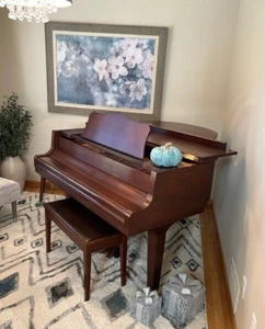 2000 era Yamaha Baby Grand Piano GH1 Satin Walnut Finish Made in Japan - Picture 1 of 13