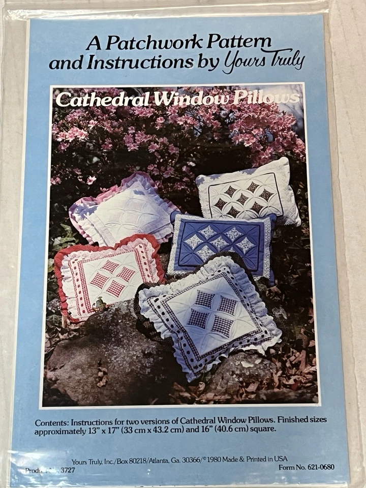 大教堂窗枕头拼贴图案和说明 Yours Truly 出品 — 第 1/4 张图片