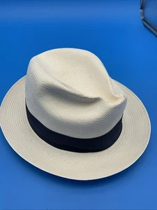 Fedora de paja blanca Dobbs Fifth Avenue Parker para hombre con banda azul marino talla 7 1/4 - Imagen 1 de 12