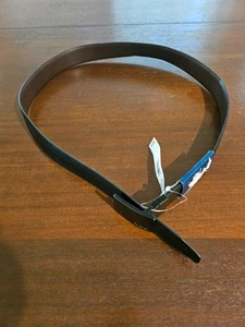 Cinturón elástico Kenneth Cole Reaction, placa tubular Techni-Cole mediano negro - Imagen 1 de 6