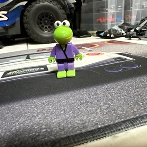 Ryan’s World Gus The Gummy Gator Purple Gi Figure 3” Martial Arts Just Play Toy - Picture 1 of 4