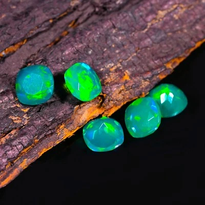 Natural Green Ethiopian Opal 2 CT Faceted Square Lot Loose Gemstone 6X4 MM - Image 1 of 3