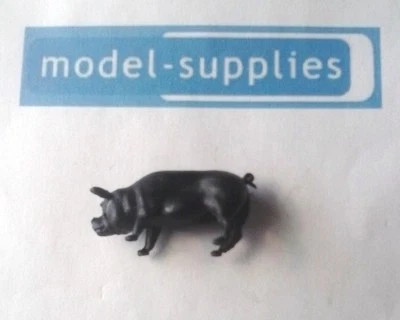 Corgi Gift Set 5 Agricultural set reproduction black plastic pig - Image 1 of 2