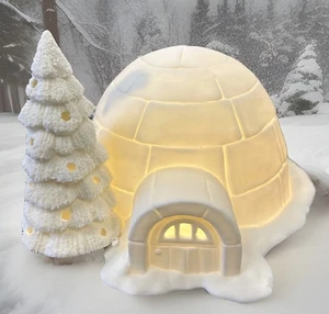 Dept 56 Snowbabies Bisque Sculpture “Icy Igloo”   With Box and Light Mint 7987-1 - Picture 1 of 9