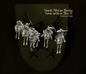 SAGA - 5 North African Berber Horse Archer B in resina 28mm DA DIPINGERE NO BASI - Foto 1 di 1