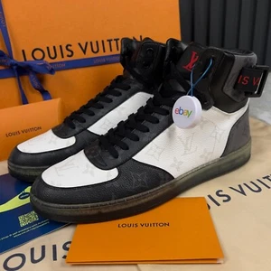 Louis Vuitton Rivoli Monogram Sneaker Bianco Nero Tela 7,5 LV 8,5 US 41,5 EUR - Foto 1 di 14