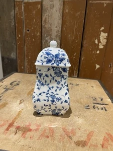 Grindley Royal Tudor Bouquet Blue And White Vase With Lid Porcelain England - Picture 1 of 17