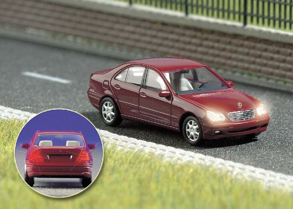 BUSCH 5650 Scala HO Mercedes Benz Klasse-C fanali funzionanti (davanti e dietro) - Immagine 1 di 1