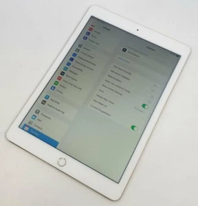 Apple iPad Air 2 Wi-Fi 32gb Wifi Slight bend in screen - Picture 1 of 5