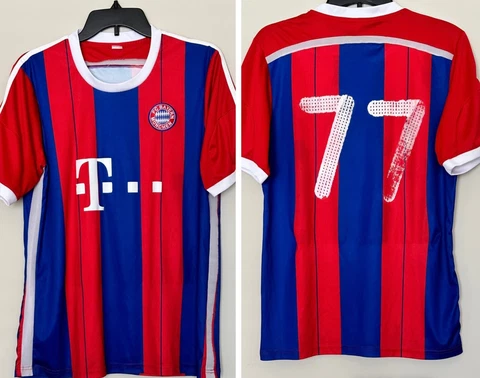 FC Bayern Munchen Soccer Football Jersey Men’s size SMALL Bayern Munich Shirt Cover
