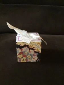 Vera Bradley Versailles MINI NOTIZWÜRFEL RARITÄT IDEAL FÜR ZUHAUSE ODER DIE SCHULE - Bild 1 von 5