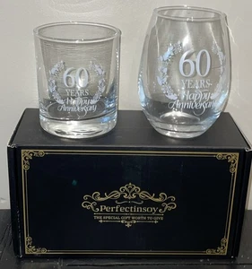 NEU Perfectinsoy 60 Jahre Happy Anniversary Whiskyglas und stielloser Wein Set - Bild 1 von 3