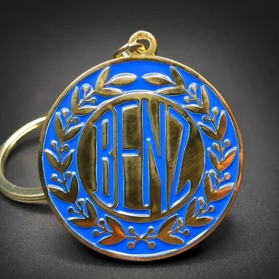 Mercedes-Benz Vtg Keychain Metal Emblem BENZ AMG G-Wagon GT C63 GLE CLA F1 Gift - Image 1 of 3