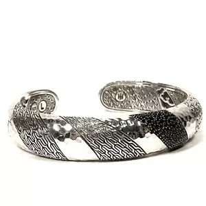 JOHN HARDY Womens .925 Silver Black Sapphire Spinel Hammered Cuff L -MSRP $1,650 - Picture 1 of 4
