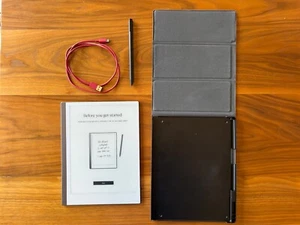 reMarkable 2 Paper Tablet with Marker Plus and Flip Cover Bundle - Afbeelding 1 van 5