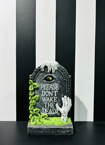 ๐ Gothic Dont Wake The Dead Beetlejuice Tombstone Decoration Ornament Skeleton - Picture 1 of 7