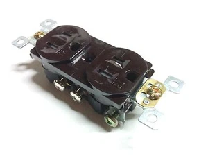 10 piezas 15A Receptáculos dúplex estándar resistentes a manipulaciones 15 Amp TR Tomas MARRÓN - Imagen 1 de 3