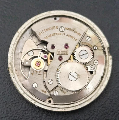 WITTNAUER 11SSG 17J Watch Movement (BALANCE RUNS WHEN ROTATED)  825 - Image 1 of 3