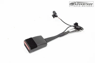 Chevrolet Blazer 2019-2024 delantero izquierdo lado del conductor cinturón de seguridad hebilla extremo OEM Foto 1 de 4