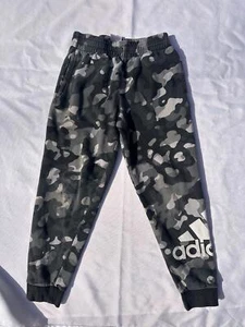 Boys Adidas Pants Size: Medium - Picture 1 of 4