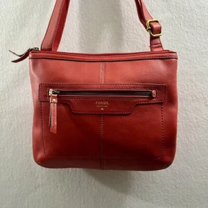 Fossil Cecilia SHB1040 Red Crossbody Leather Shoulder Bag Adjustable strap EUC - Picture 1 of 13