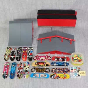 TECH DECK SBEGO Desconocido 16x Dedo Patinetas Rampa Extra TLC Juguete Lote Mixto 2007 - Imagen 1 de 20
