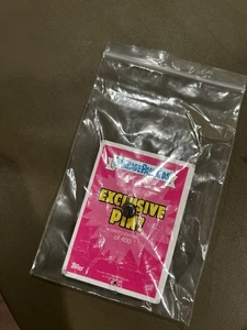Garbage Pail Kids Heaving Hand Santa Cruz Style Enamel Pin SDCC 2017 1 Of 400 - Picture 1 of 2