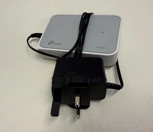 TP-Link TL-SF1005D 5-Port 10/100Mbps Desktop Switch - Picture 1 of 3