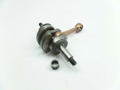 Albero motore Husqvarna 435 II 525 60 46-01 completo incl. Cuscinetto ad ago + cuscinetto - Immagine 1 di 2