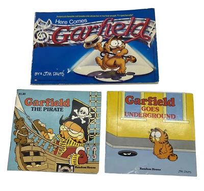 Vtg Lot Garfield Book Here comes Garfield Pirate Garfield Underground Jim Davis Foto 1 de 4