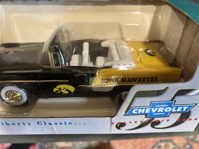 Liberty Classics Iowa Hawkeyes 1937 Chevy Pickup Die-Cast Bank - NUEVO sin abrir Foto 1 de 4