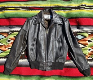 Chaqueta motera vintage años 70 “The Fonz” de cuero marrón hecha por Cooper talla 36  - Imagen 1 de 14